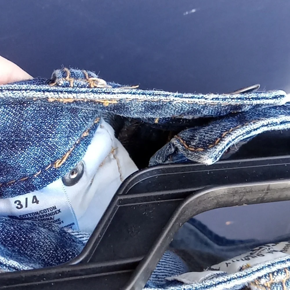 Aeropostale original distressed mini jean shorts size 3/4 - Picture 3 of 6